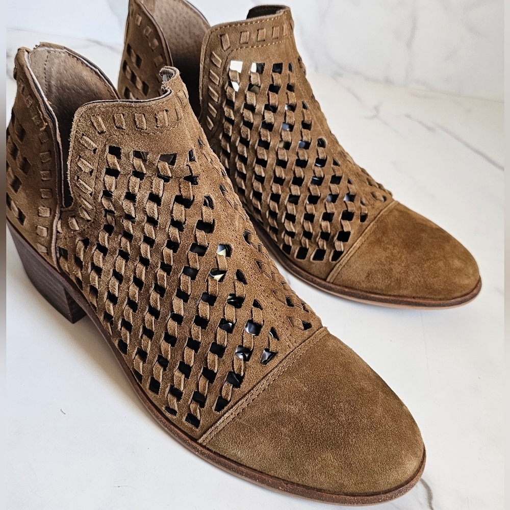 Vince Camuto Phortiena Ankle Boots With A Pointed Toe And Cut Out Design